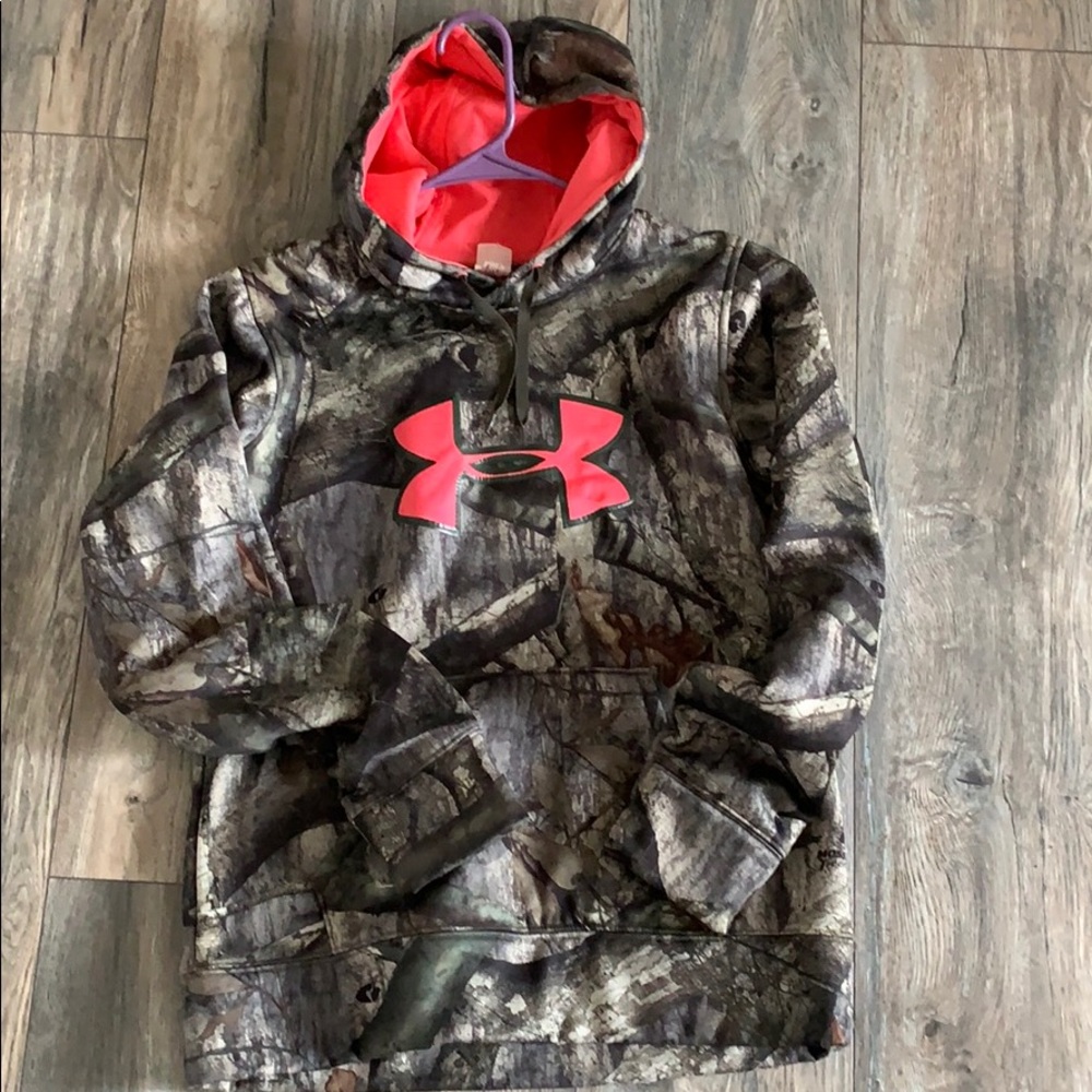 Camo underarmour hoodie